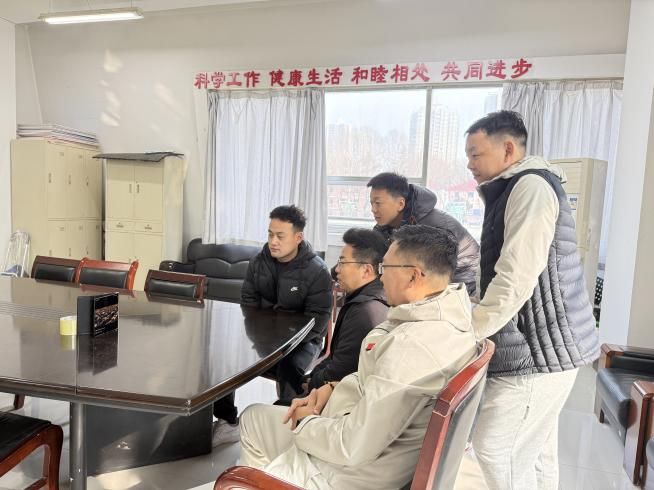 高级教练第二党支部
